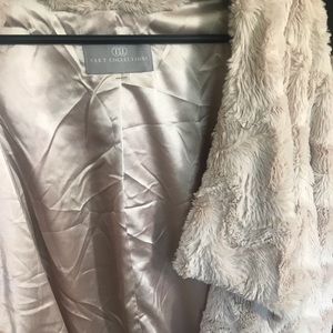 Furry Pink coat “New never worn”